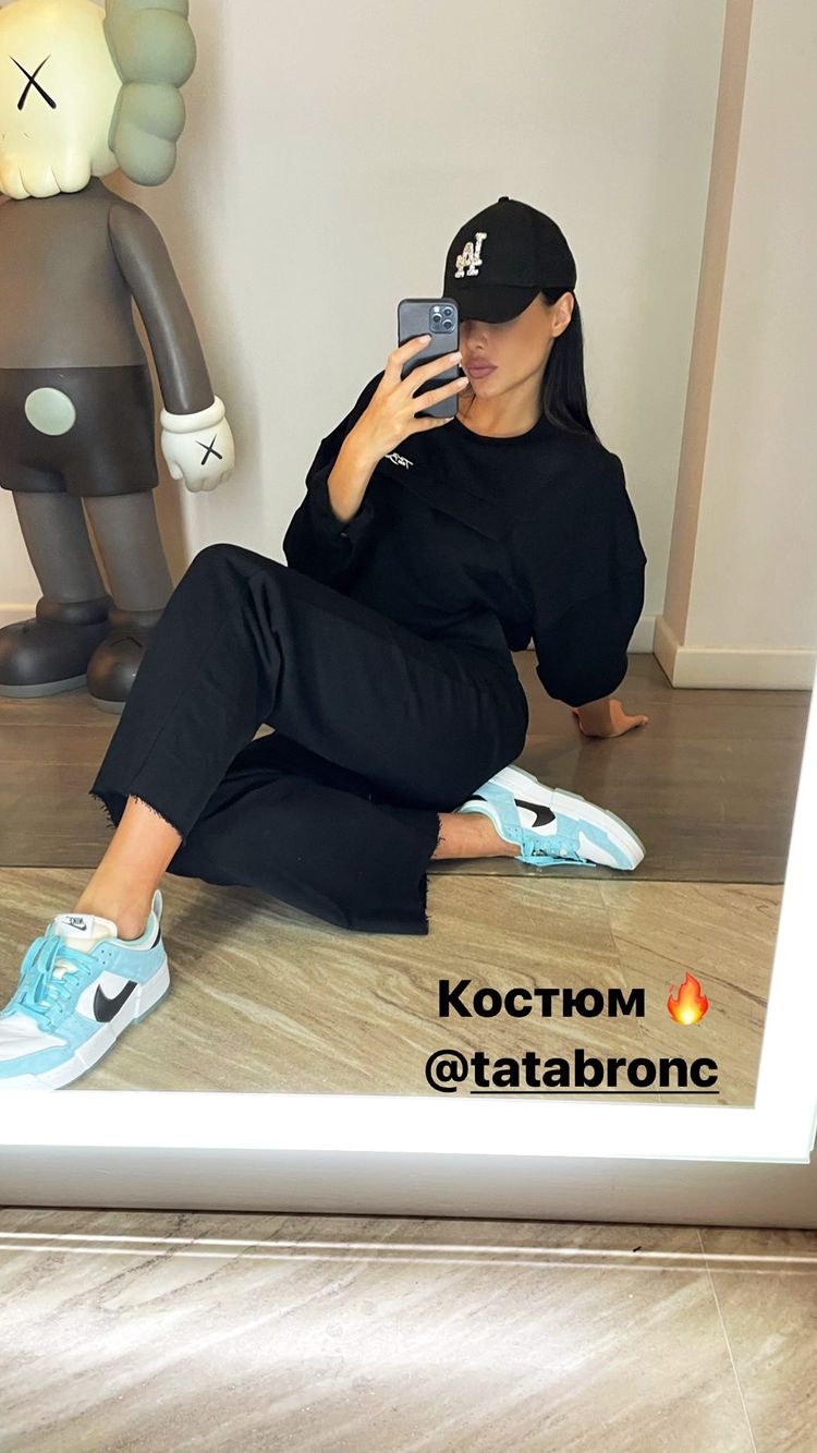 Анастасия Решетова попробовала оправдать появление "беременных" фото в Сети